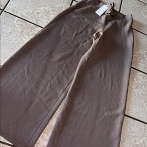 Spanx Air Essentials wide leg pant Small in Smoke